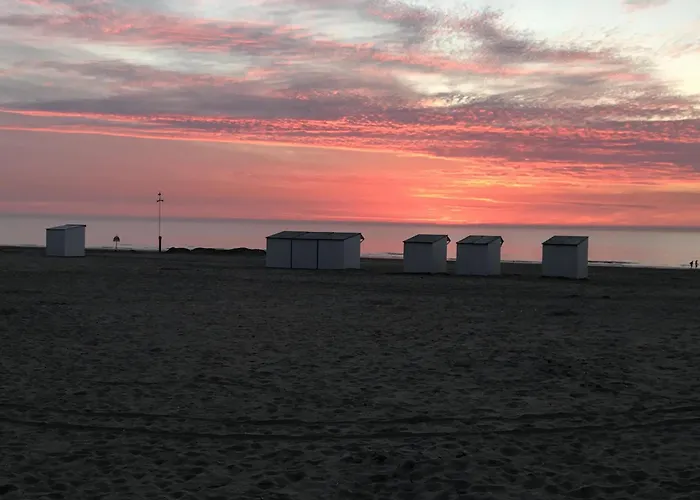 10 Hoog Aan Zee Apartman *